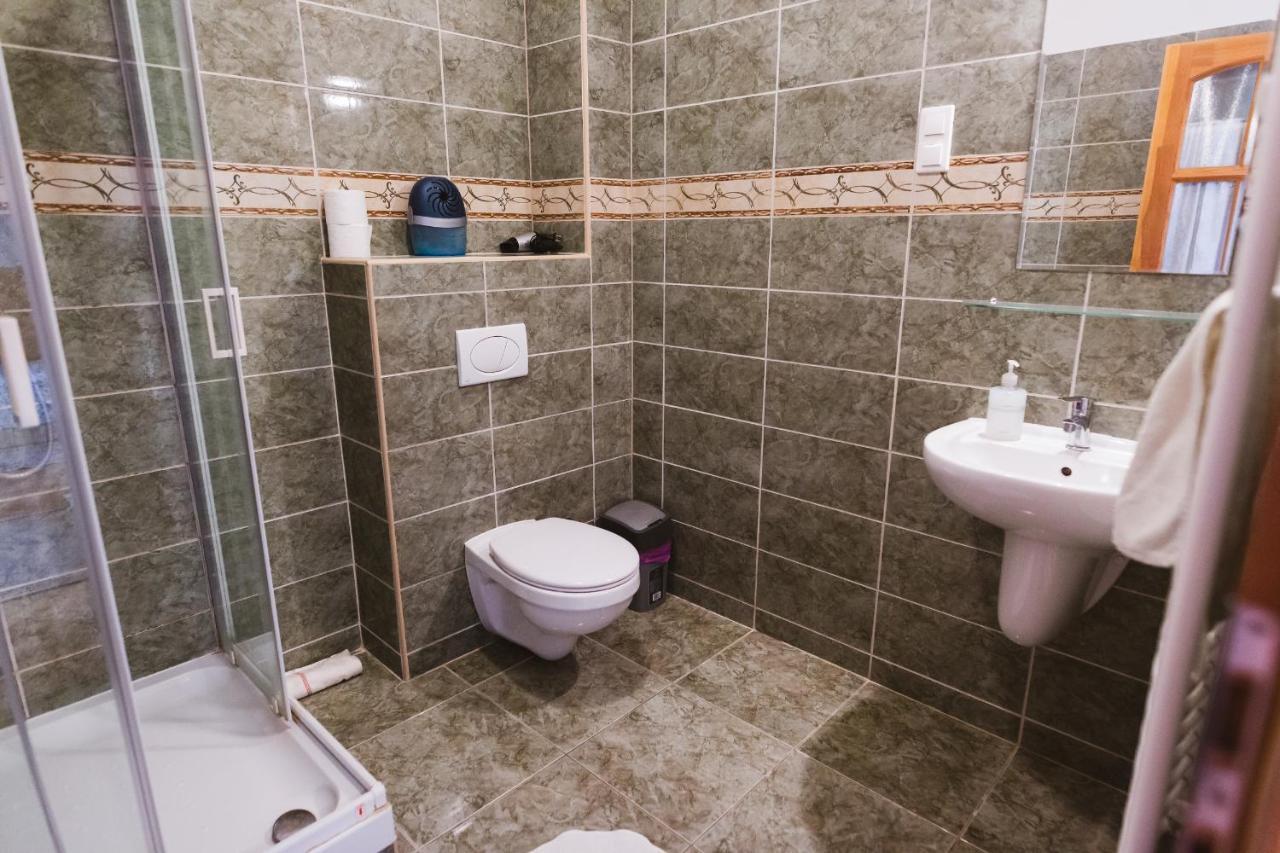 Hotel Rozsakert Vendeghaz Romhány Zewnętrze zdjęcie